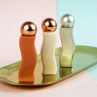 Envase de Brillo Labial de Lujo de 3.4ml con Logotipo Personalizado, Tubo de Aceite Labial con Tapa Esférica Electrochapada, Tubo de Brillo Labial Portátil con Forma Ondulada