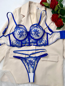 Conjunto de lencería sexy para novia, con encaje francés, tiras, bordado floral, malla y aros, que incluye sujetador y bragas. - Product Image 4