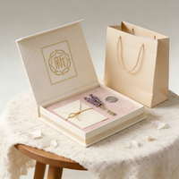 Boîte d'invitation de mariage magnétique de luxe personnalisée, emballage cadeau en papier rigide recyclé avec gaufrage du logo
