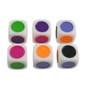 Jeu de société d'enseignement en classe 16mm pour enfants Jeu de société à six faces <span class=keywords><strong>avec</strong></span> points colorés Jeu de voyage pour maison de poupée en plastique - Product Image 1