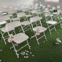 Chaises pliantes en plastique blanc portables pour événements, 280 kg, prix d'usine de gros, pour location extérieure, banquets, mariages et fêtes