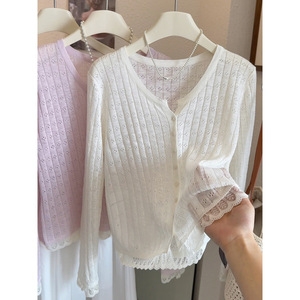 قميص نسائي جديد للصيف بأكمام طويلة من الدانتيل المجوف الرقيق والأنيق - Product Image 1