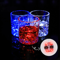 Sous-verres LED personnalisables Lumières colorées Autocollant de bouteille moderne Club de whisky Fête Fournitures de fête haut de gamme Cadeaux Faveurs de fête