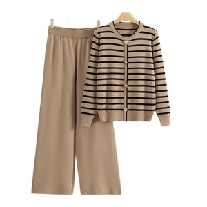 Ensemble de chandail en tricot pour femmes, cardigan rayé avec pantalon large, tenue décontractée tendance pour femmes - Product Image 5