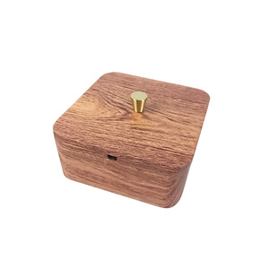 Cendriers en bois massif avec couvercles, ornements en bois pour bureau, artisanat décoratif en bois, cendriers en bois en gros. - Product Image 4