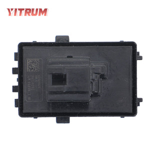สวิตช์ยกกระจกยี่ห้อ Yitrum รุ่น 8608A478 สำหรับรถยนต์มิตซูบิชิ เอาท์แลนเดอร์ สวิตช์ไฟฟ้าอัตโนมัติ 12V - Product Image 2
