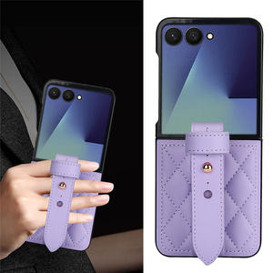 רצועת יד קוריאנית יוקרתית עם נצנצים ותפסים לטלפון Z Flip 7 6 5 43, מעור, רשת, עמידה בפני זעזועים, מתכווננת. - Product Image 6