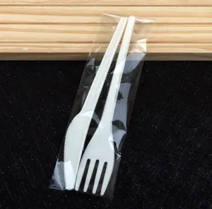 पर्यावरण के अनुकूल थोक प्लास्टिक पीएलए बर्तन रसोई सेट सफेद चम्मच कांटा चाकू डिस्पोजेबल कटलरी किट