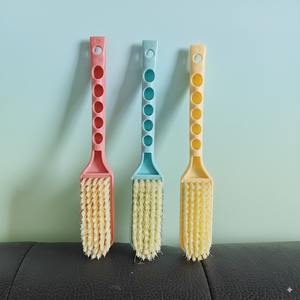 Juego de cepillos para zapatos de cerdas suaves y coloridos para eliminar manchas, herramienta de limpieza de pelo de plástico, 3 piezas, azul, rosa, amarillo - Product Image 1