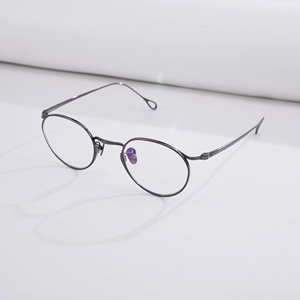 Monture de lunettes ronde en titane pur, design japonais classique, bord fin, légère, pour verres correcteurs de haute puissance - Product Image 5