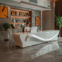 Comptoir de réception de luxe Q216 en bois ondulé pour bureau, hôtel, salon, spa, espace de consultation et caisse