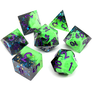 Dnd Dungeons Dragons Trpg Tùy Chỉnh <span class=keywords><strong>Dice</strong></span> Set Vuông Đa Diện Nhựa Smokey Core Cho Cờ Bạc Bàn Hội Đồng Quản Trị Trò Chơi Phụ Kiện - Product Image 1