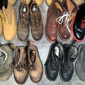 Chaussures en cuir véritable d'occasion S26 Ydyl et bottes Martin de créateur en gros pour hommes/femmes, origine CN/ANH - Product Image 4
