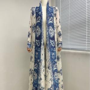 Miyake donna modesto Abaya autunno Versatile Trench mantello Cross-Border stampato in poliestere stile mediorientale per l'esportazione - Product Image 1