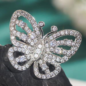 Broche élégante en forme de papillon, plaquée rhodium, en alliage de zinc, avec micro-incrustation de pierres rondes brillantes, bijoux de mode pour femmes, pour mariage - Product Image 5