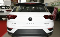 Оптовая продажа подержанных автомобилей: VW T-ROC 280TSI DSG 2022 года, двухколесный привод, комплектация Elite PLUS, компактный внедорожник, экономичный, для глобального экспорта