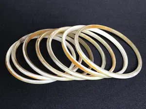 Brazalete de Moda de Resina de Cuerno de Búfalo Natural Pulido Ecológico Hecho a Mano, Diseño Clásico, Personalizable para Mujer, Precio al por Mayor - Product Image 3