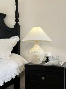 럭셔리 세라믹 화이트 테이블 램프 침실 호텔 따뜻한 조명 침대 옆 램프 로맨틱 커피숍 레스토랑 테이블 장식 오라멘트 - Product Image 6