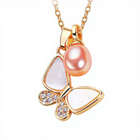 Collier pendentif cerf en perle d'eau douce HECATE, chaîne à maillons en laiton plaqué or 18 carats, bijou en forme de riz, cadeau pour fête