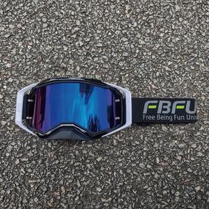 Lunettes de moto transparentes anti-vent et anti-poussière avec logo personnalisé, anti-buée, UV400, motocross MX, réglables, légères, pour le cyclisme et les sports - Product Image 2