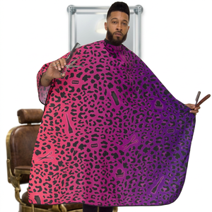 Capes de barbier personnalisées avec logo et rayures, en polyester durable pour un confort optimal lors des services professionnels en salon. - Product Image 1