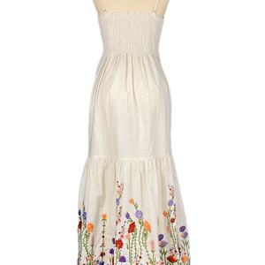 ชุดเดรสผู้หญิงแบบผูกคอ แบรนด์ OEM สำหรับฤดูร้อน ทรงเอไลน์ ปักลายสวยงาม - Product Image 3