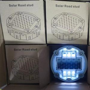 Luces Solares LED para Pavimento, Marcadores de Camino con Forma de Ojo de Gato, de Aluminio, Resistentes al Agua IP68, para Exteriores - Product Image 6