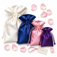 Sac à poussière en satin de luxe en gros, pochette à cordon en soie avec logo personnalisé pour le rangement de sacs à main