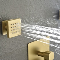 Ensemble de douche mural en laiton brossé doré avec robinet à cartouche céramique et pommeau de douche à jet doux pour usage hôtelier