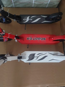 Trottinette pliable à <span class=keywords><strong>prix</strong></span> abordable pour enfants, trottinette de stunt personnalisée à grandes roues et LED pour jeunes - Product Image 2