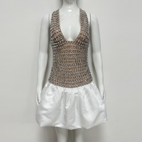 Robe longue élégante et tendance pour femme, coupe ajustée, col en V profond, ornée de diamants cousus main, séchage rapide, collection été 2026