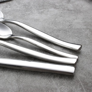 Juego de cubiertos modernos para restaurante, incluye cucharas de plata, tenedores, cuchillos a bajo precio para fiestas y hogar - Product Image 4