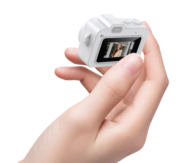 Retro Mini Keychain Camera with Screen HD 1080P CMOS Night Vision Portable Ultra Compact Pocket DV Video Recorder M8