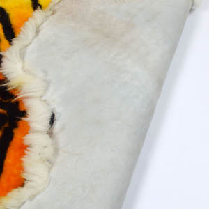 Alfombra de Piel de Oveja Real, Pelo Largo, Estampado de Tigre, Decoración Suave con Forma de Animal, 115 cm x 75 cm - Product Image 6