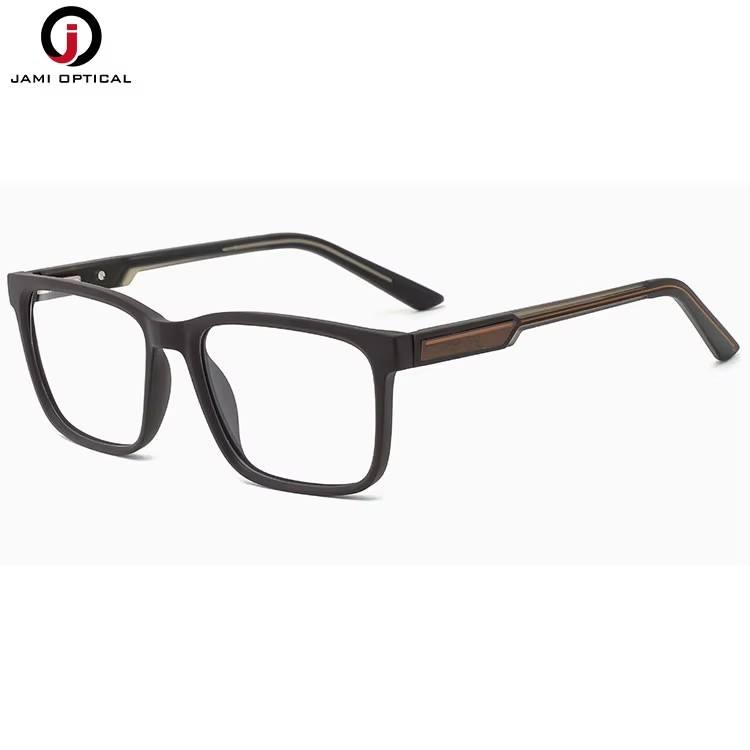 C4 เอ็ม.บราวน์