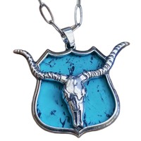 Collier pendentif crâne de taureau Western Longhorn, chaîne vintage avec breloque bouclier de cowboy, bijoux pour femmes et hommes, accessoires bohèmes et country