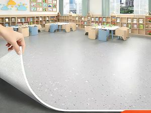 Revêtement de sol en vinyle PVC commercial, épais, résistant à l'usure, imperméable, écologique, adhésif, pour maternelle - Product Image 1