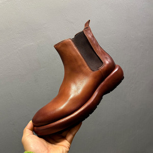 Bottines Chelsea pour hommes en cuir marron à talon bas, style britannique rétro, semelle rembourrée, à enfiler, décontractées - Product Image 1