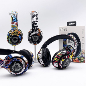 Audífonos Inalámbricos P35 Over-Ear para Juegos con Luz RGB y Carga Tipo C - Product Image 1