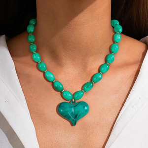 Colliers ras du cou tendance en acier inoxydable plaqué or 18 carats, bijoux simples avec perles acryliques et <span class=keywords><strong>grand</strong></span> pendentif cœur orange - Product Image 4