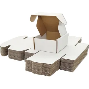 Kleine Witte Verzenddozen Voor Kleine Bedrijven Kartonnen Golfkartonnen Mailerdozen Voor Verzending Verpakking Ambachtelijke Geschenken