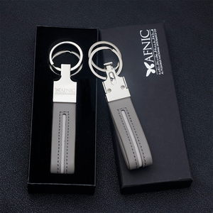 Llaveros de Metal Personalizados con Diseño de Anime, Llavero con Logo 'A veces mamá dice una maldición' - Product Image 5