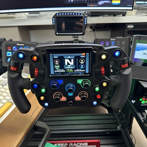 Simulateur <span class=keywords><strong>de</strong></span> <span class=keywords><strong>course</strong></span> Simagic FX PRO, <span class=keywords><strong>volant</strong></span> <span class=keywords><strong>de</strong></span> <span class=keywords><strong>course</strong></span> sans fil en plastique 2,4 GHz avec écran <span class=keywords><strong>de</strong></span> 4,3 pouces pour les joueurs sur PC - Product Image 3