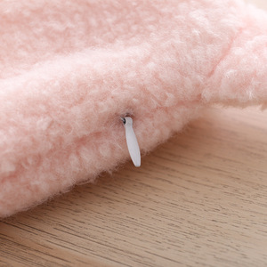 Botella de agua caliente con funda de lana, calentador de manos de goma, cálido para manos, color rosa - Product Image 3