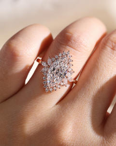 Anillo de Diamante Cultivado en Laboratorio con Corte Marquesa Brillante de Lujo, Certificado IGI, Brillo Radiante, Regalo Perfecto para Ocasiones Especiales, Propuesta de Matrimonio - Product Image 2