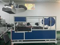 Automatische energiebesparende inline thermoformmachine voor het produceren van eenmalig gebruikbare bento box containers met meerdere compartimenten