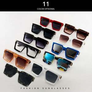 Gafas de Sol Cuadradas Modernas de Alta Calidad con Logotipo Personalizado, Lentes de Espejo Azules con Protección UV400, Gafas de Sol Extra Grandes para Hombre y Mujer - Product Image 5