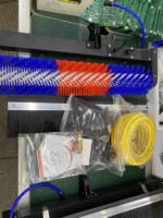 Robot Pembersih Panel Surya Baterai Lithium 24V Daya Tinggi MULR-D02 dengan Sikat Putar dan Tongkat Teleskopik 7.5m, Beroperasi 4-6 Jam