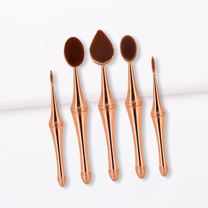 2024 Make Up Hot Bán New Phong Cách Bàn Chải Đánh Răng Hình Bầu Dục Vàng 5Pcs Chuyên Nghiệp Trang Điểm Bàn Chải Thiết Lập Công Cụ Mỹ Phẩm Vẻ Đẹp Bột Bàn Chải - Product Image 3
