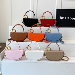 Nuova Borsa a <span class=keywords><strong>Tracolla</strong></span> Semicircolare alla Moda, Versatile Borsa a Spalla da Donna di Alta Qualità con Manico Speciale - Product Image 3